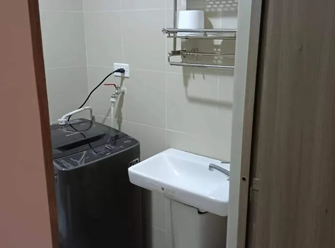 One Bedroom Unit Fame Residences Apartment *